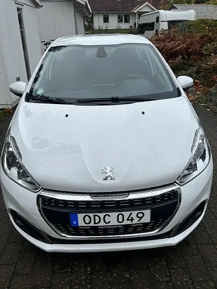 Peugeot 208 2016 photo 2