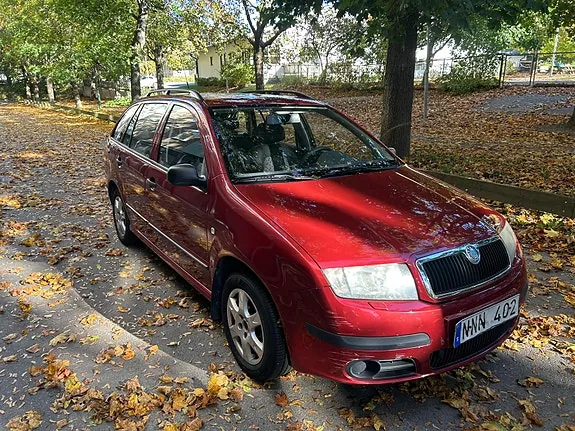 Skoda Fabia 2007 photo 2