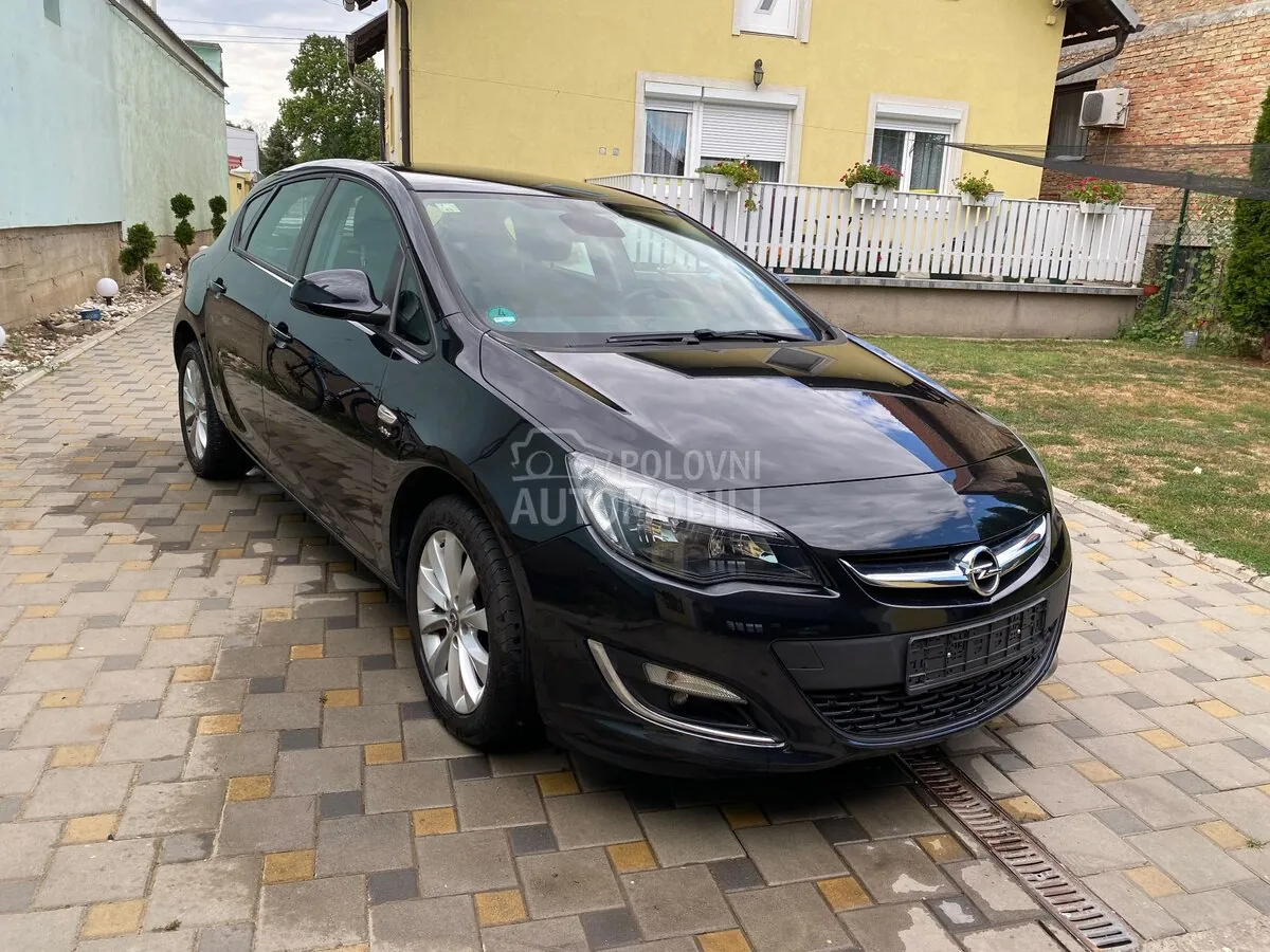 Opel Astra J