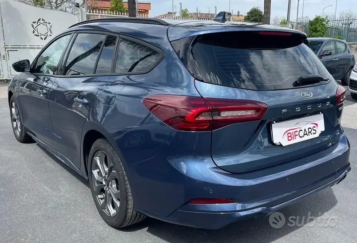 Ford Focus 2023 photo 4