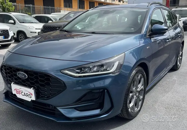 Ford Focus 2023 photo 2