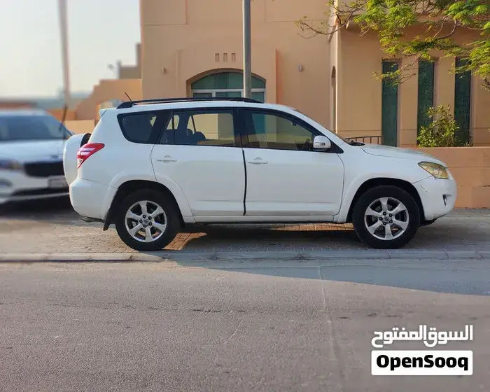 Toyota Rav4 2009 photo 2