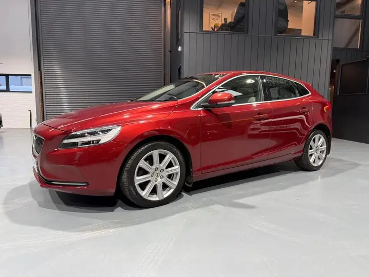 Volvo V40 2016 photo 2
