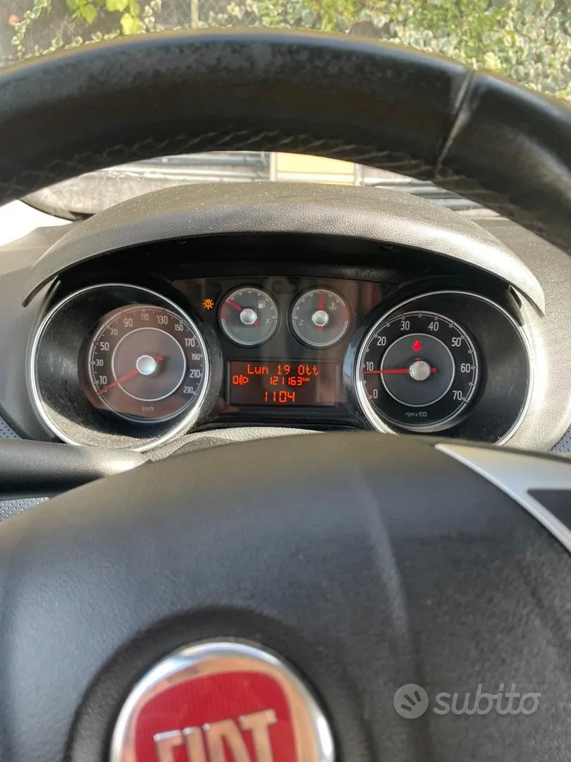 Fiat Punto Evo 2010 photo 2