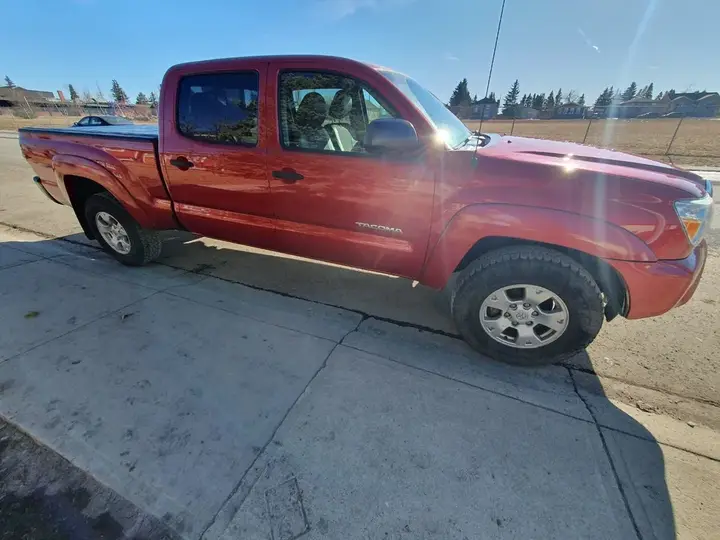 Toyota Tacoma 2013 photo 2