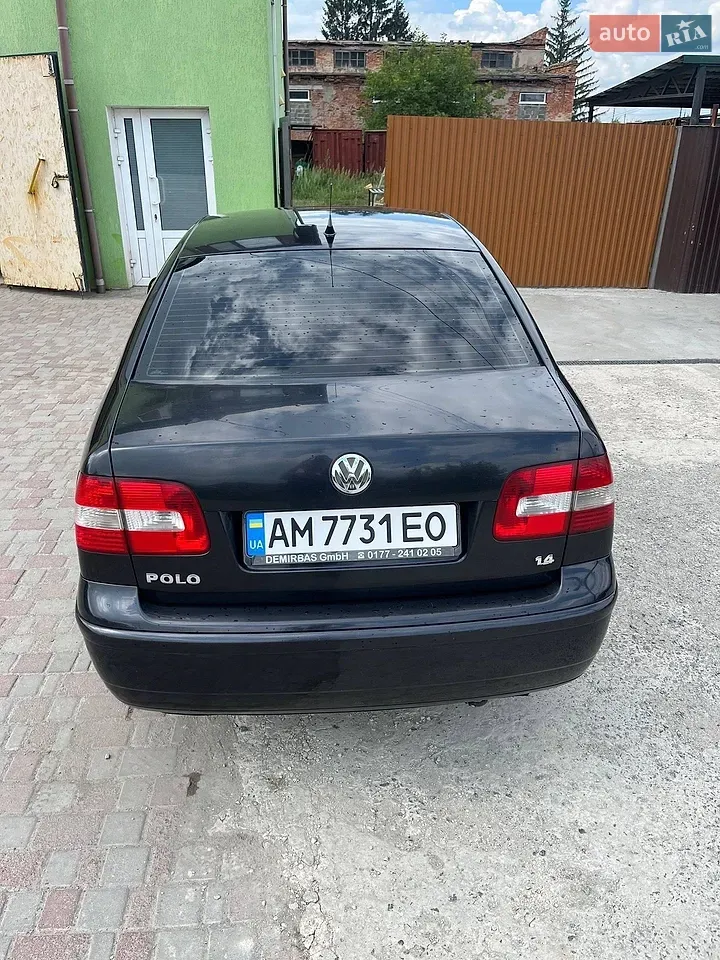 Volkswagen Polo 2004 photo 2