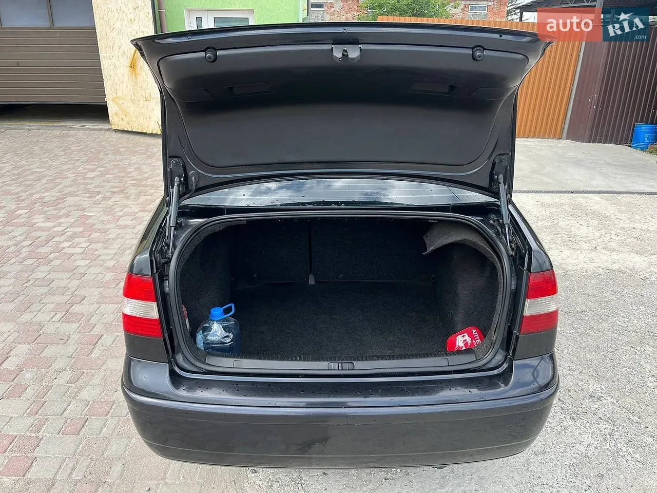 Volkswagen Polo 2004 photo 3