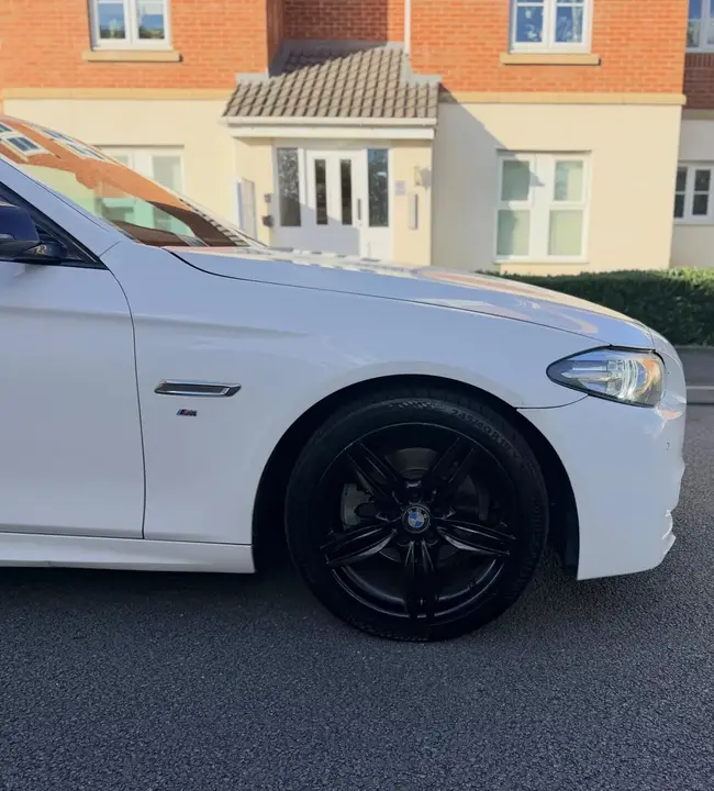BMW 5 Series 2015 photo 5