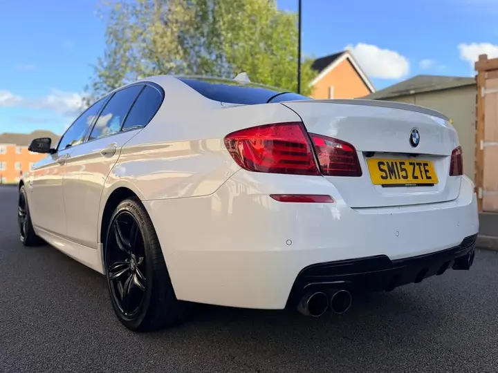 BMW 5 Series 2015 photo 2