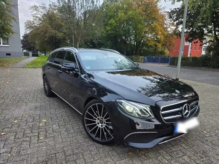 Mercedes-Benz E
