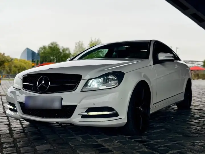 Mercedes-Benz C 180 Coupé