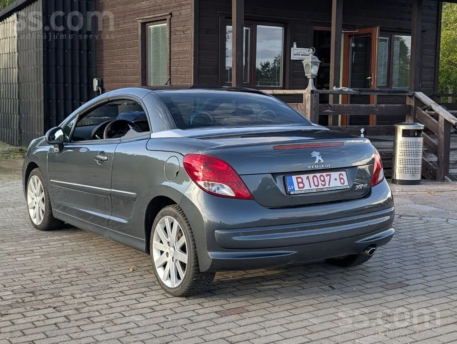 Peugeot 207 Cabrio 2012 photo 4