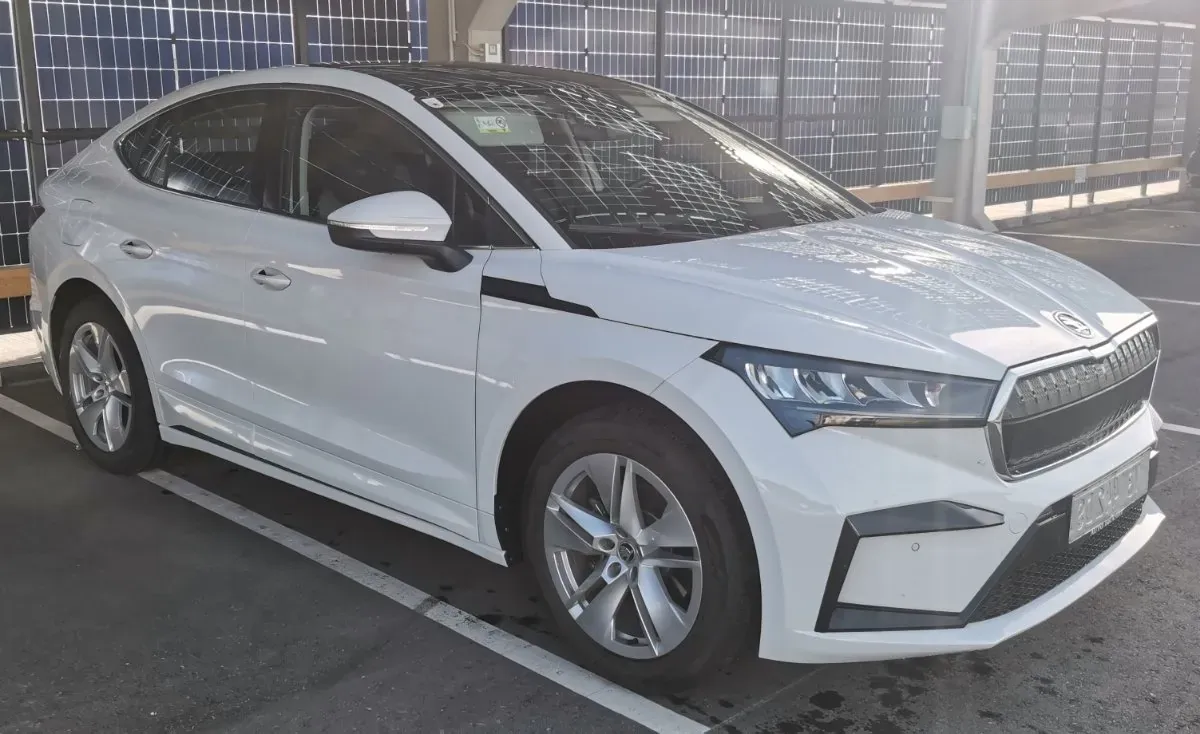 Skoda Enyaq 2022 photo 3