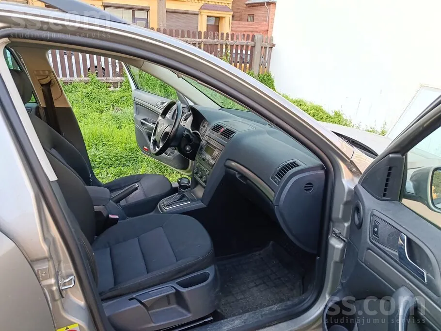 Skoda Octavia 2006 photo 3