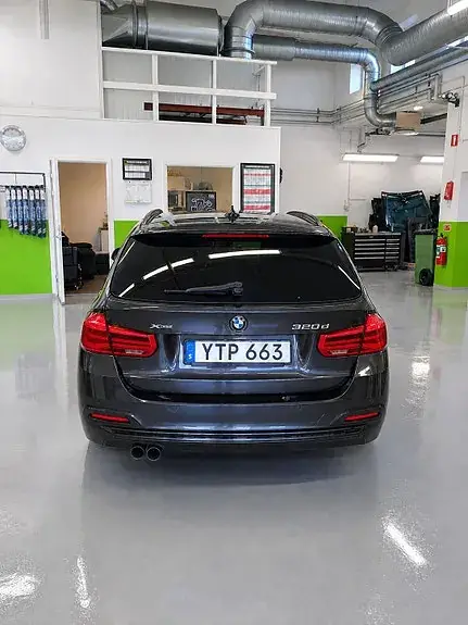 BMW 320D 2018 photo 2