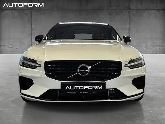 Volvo V60 2021 photo 2