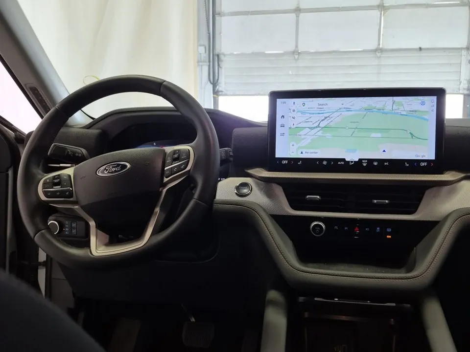 Ford Explorer 2025 photo 5
