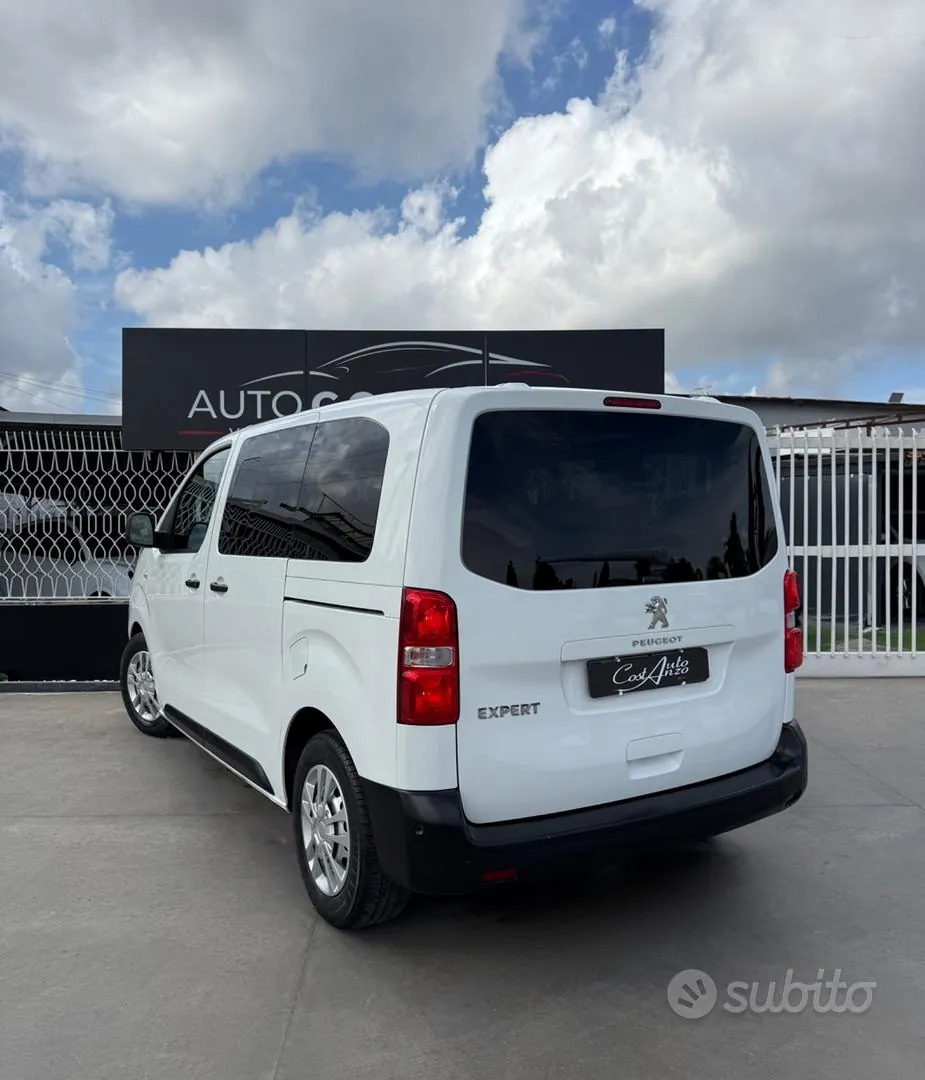Peugeot Traveller 2020 photo 4