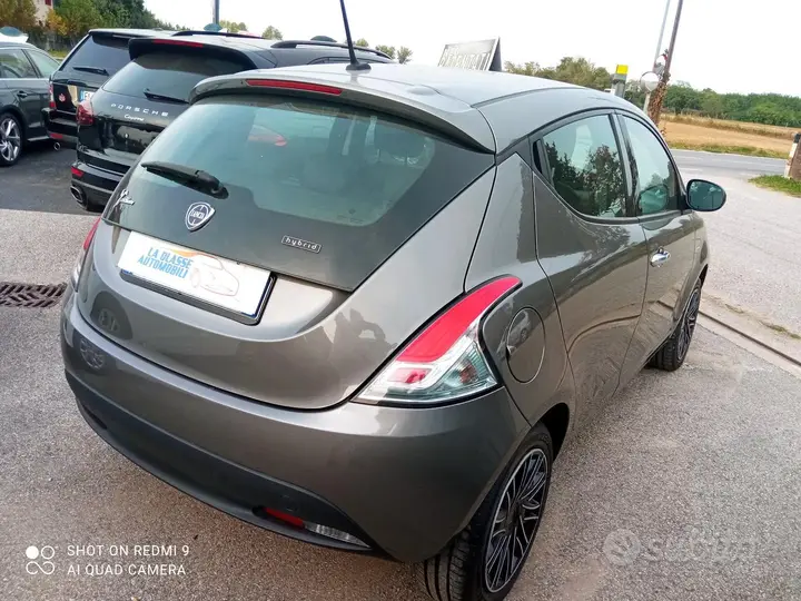 Lancia Ypsilon 2022 photo 2