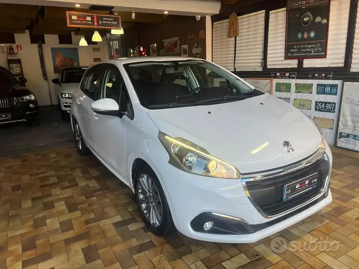 Peugeot 208 2018 photo 4