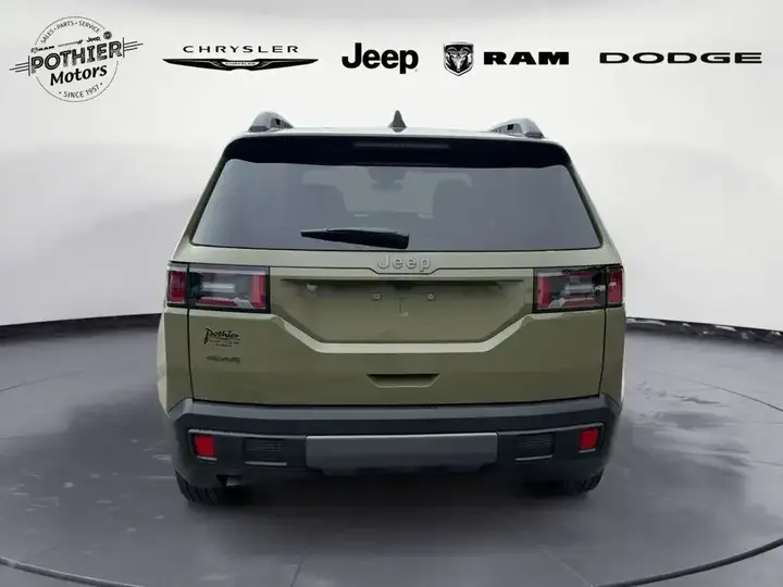 Jeep Cherokee 2026 photo 4