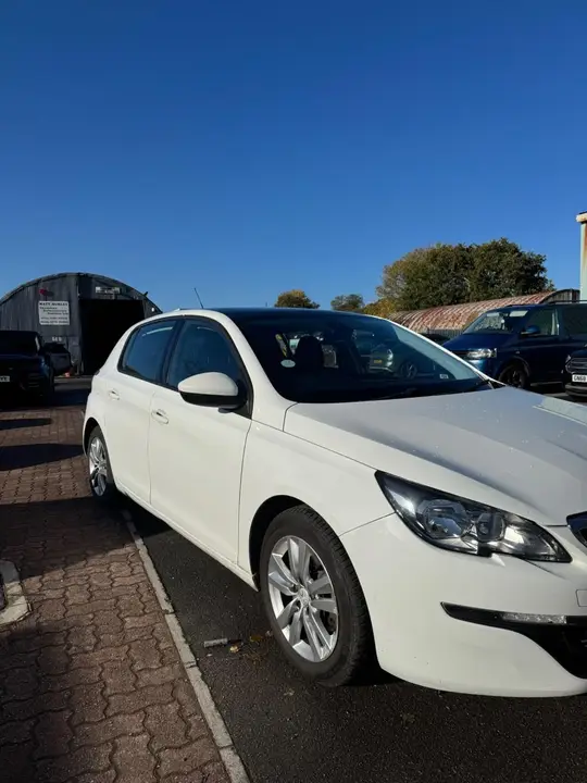 Peugeot 308 2014 photo 2