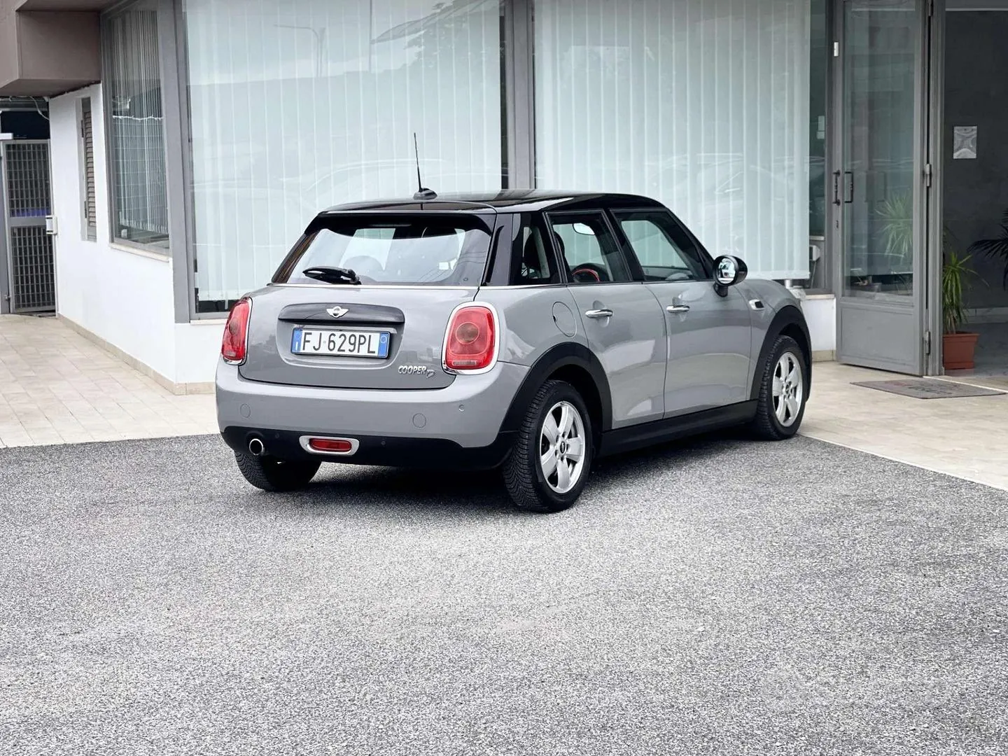 Mini Cooper 2017 photo 5