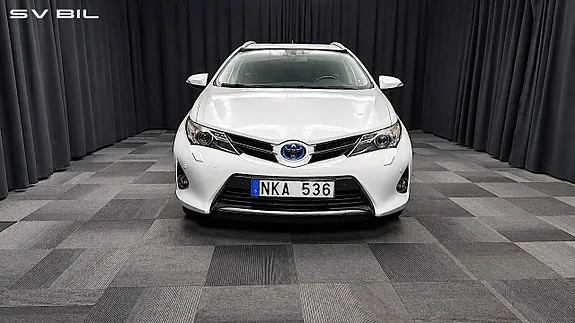 Toyota Auris 2013 photo 2