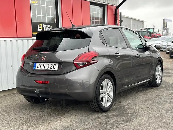 Peugeot 208 2019 photo 4