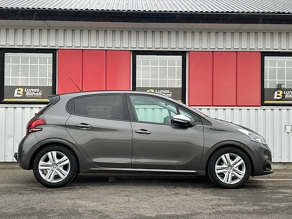 Peugeot 208 2019 photo 3