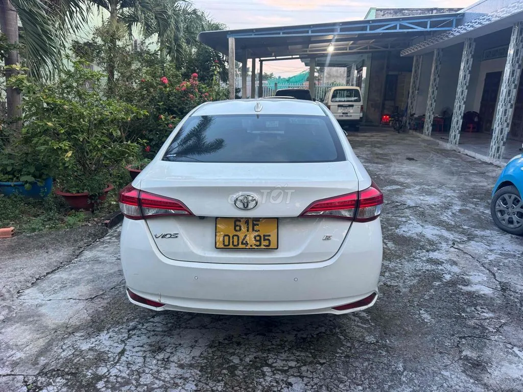 Toyota Vios 2022 photo 3