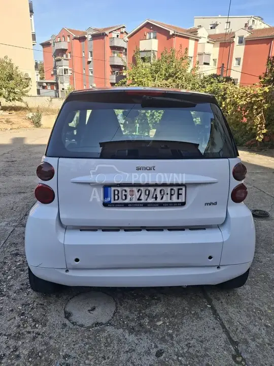 Smart Fortwo 2011 photo 2