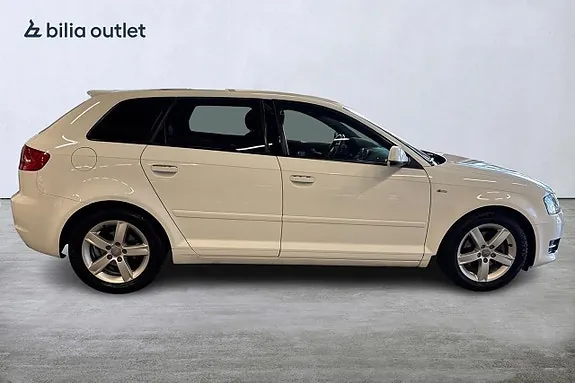 Audi A3 2011 photo 3