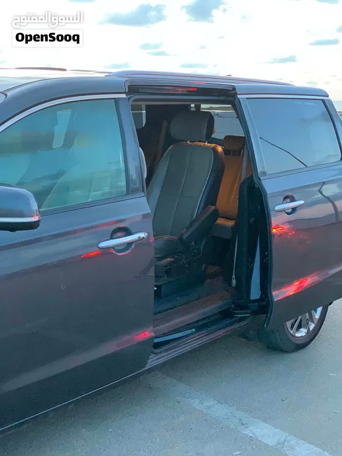 Kia Sedona 2015 photo 4