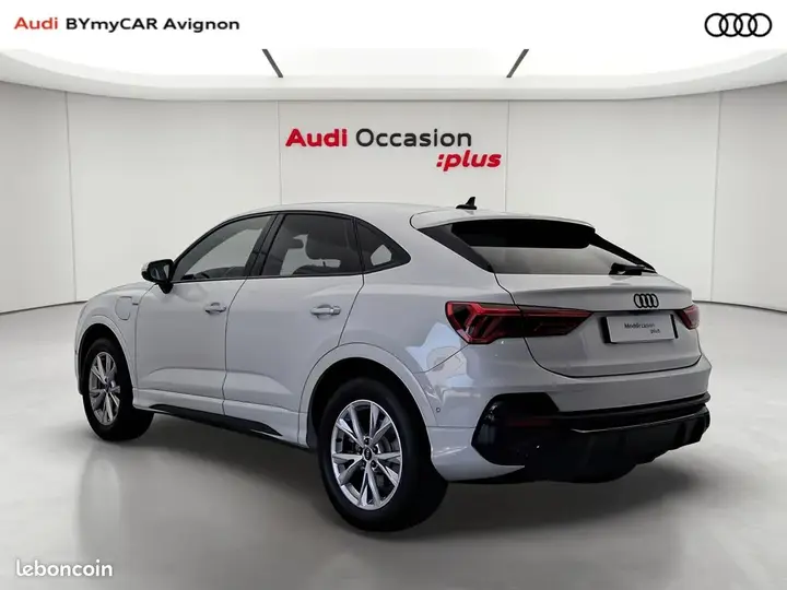 Audi Q3 2023 photo 3