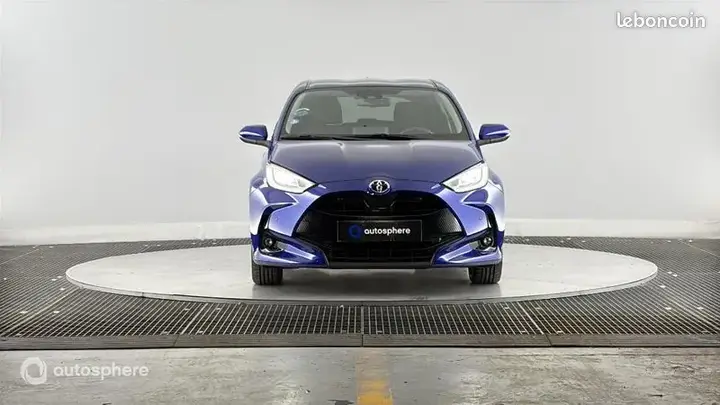 Toyota Yaris 2022 photo 2