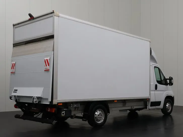 Opel Movano 2024 photo 2
