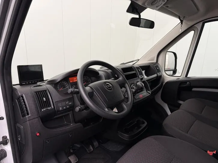 Opel Movano 2024 photo 3