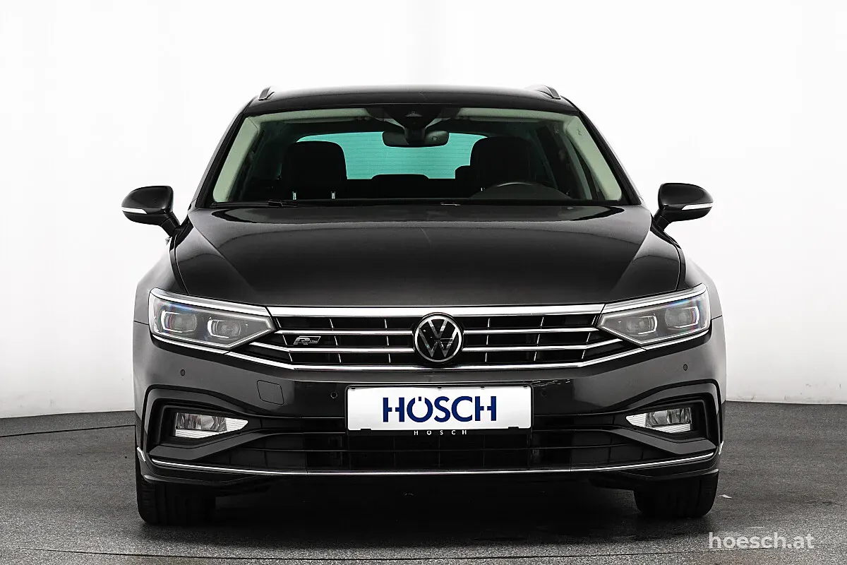 Volkswagen Passat 2023 photo 2