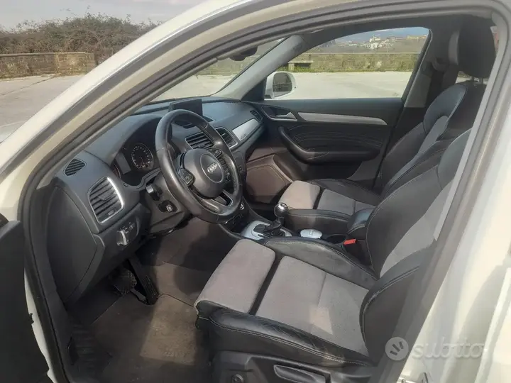 Audi Q3 2012 photo 5