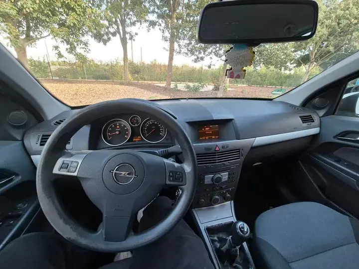 Opel Astra H