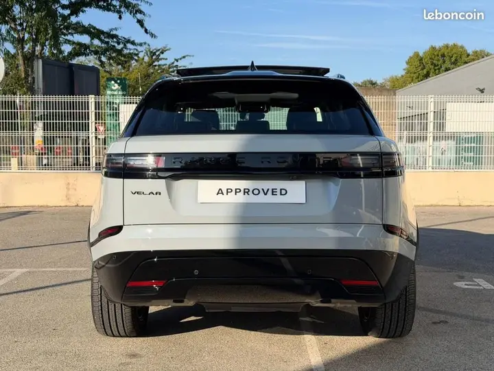 Land Rover Range Rover Velar 2024 photo 4