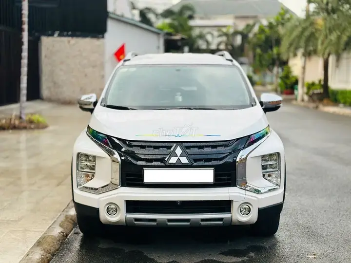 Mitsubishi Xpander Cross