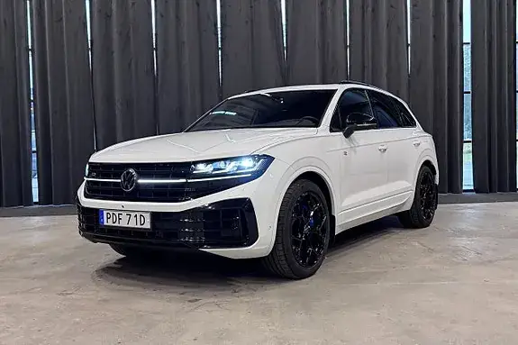Volkswagen Touareg 2024 photo 2