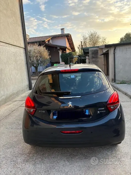 Peugeot 208 2016 photo 4
