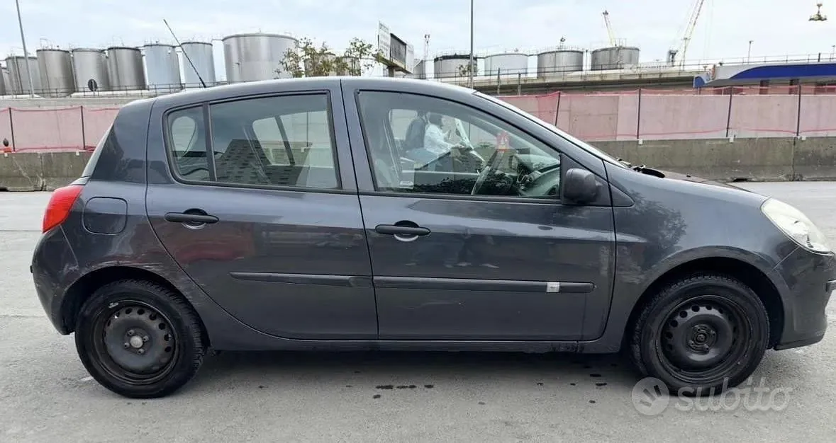 Renault Clio 2008 photo 5