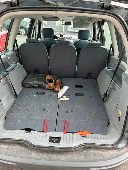 Ford Galaxy 2006 photo 5