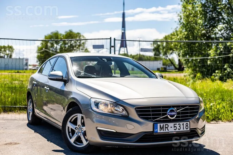 Volvo S60 2014 photo 2