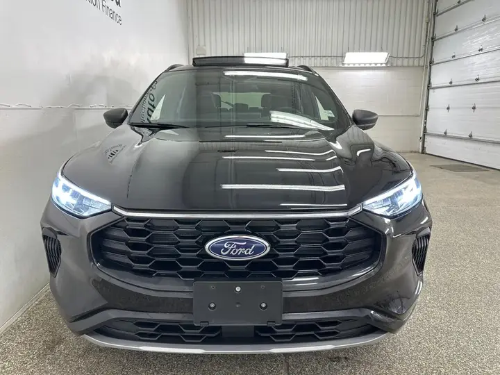 Ford Escape 2024 photo 2