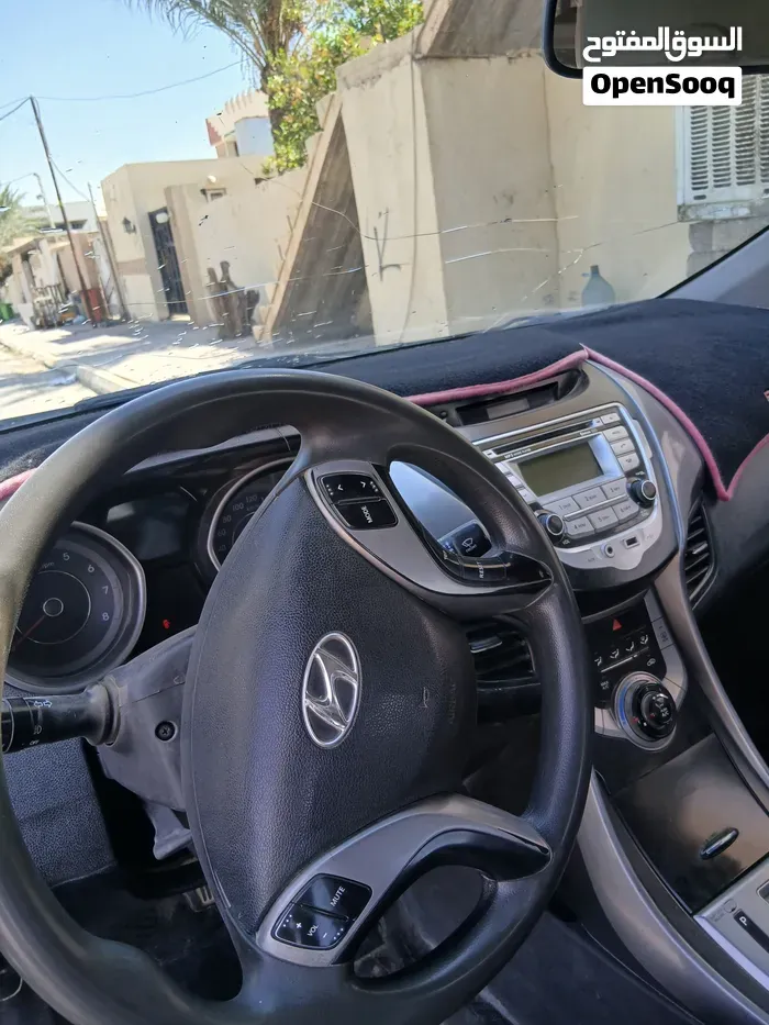 Hyundai Elantra 2013 photo 2